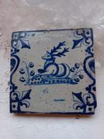 Gave 17e eeuwse tegel met hert., Antiek en Kunst, Ophalen of Verzenden