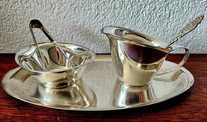 Verzilverd roomstel met suikertang en lepeltje, Antiek en Kunst, Antiek | Servies los, Ophalen of Verzenden