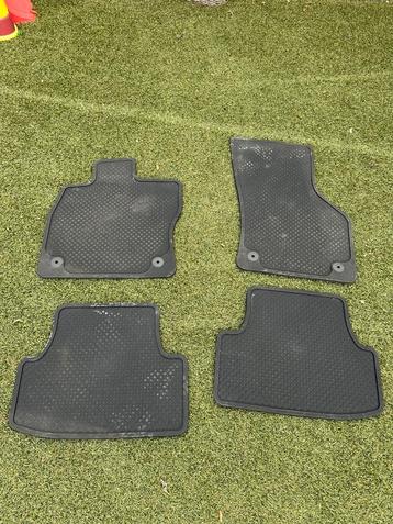 Seat leon 5F 2013 tot heden winter mattenset origineel seat beschikbaar voor biedingen