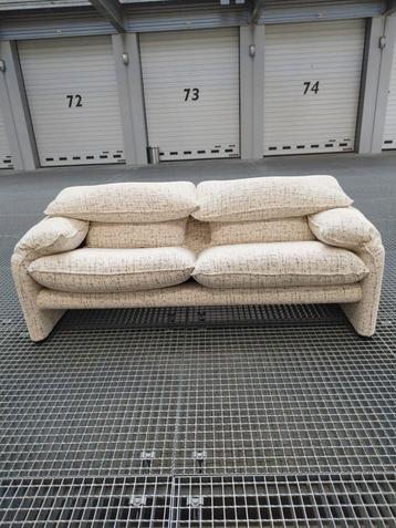 Cassina maralunga 40 2 zits bank op bestelling leverbaar  beschikbaar voor biedingen