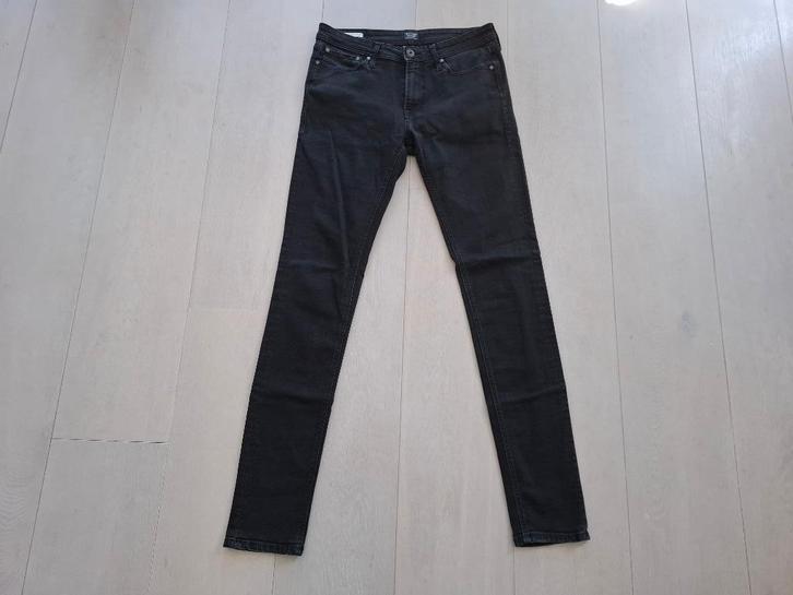 Jack & Jones Zwarte skinny jeans Liam maat W32/L36, Kleding | Heren, Spijkerbroeken en Jeans, Zo goed als nieuw, W32 (confectie 46) of kleiner