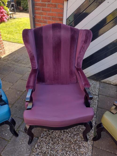 2 x Oorfauteuil aubergine.  Barok achtige stijl., Huis en Inrichting, Fauteuils, Gebruikt, Stof, 50 tot 75 cm, Minder dan 75 cm