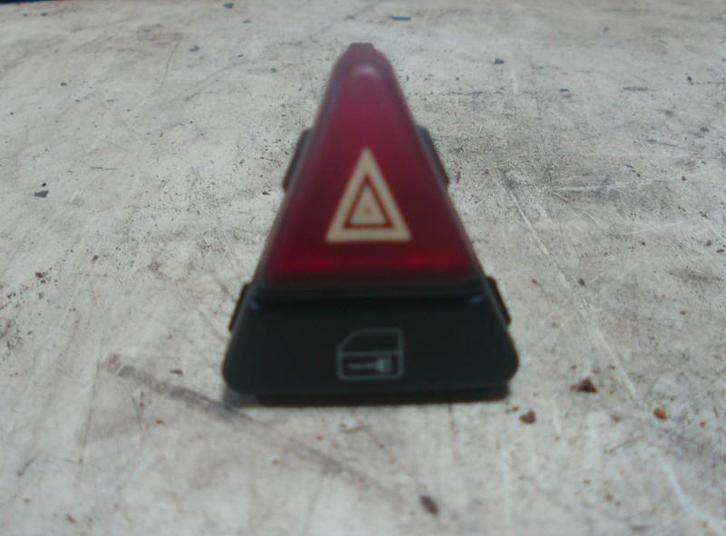 Alarmlichten Schakelaar Mercedes-Benz A (W168) 1688200710, Auto-onderdelen, Elektronica en Kabels, Mercedes-Benz, Gebruikt