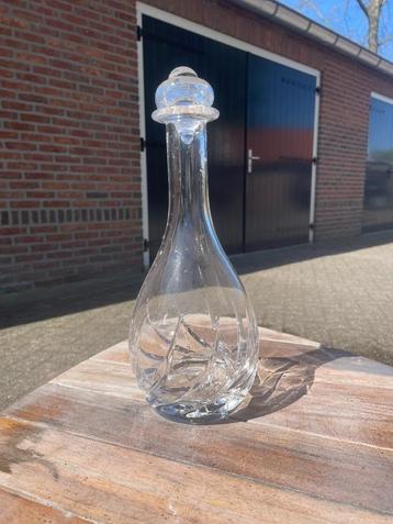 Elegant kristallen karaf – lange hals & origineel geslepen p beschikbaar voor biedingen