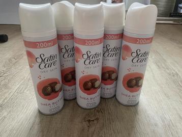 6 flesjes Satin care scheerschuim shea butter beschikbaar voor biedingen