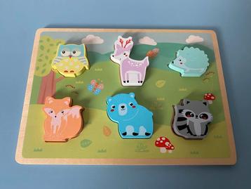 Houten Insteekpuzzels beschikbaar voor biedingen