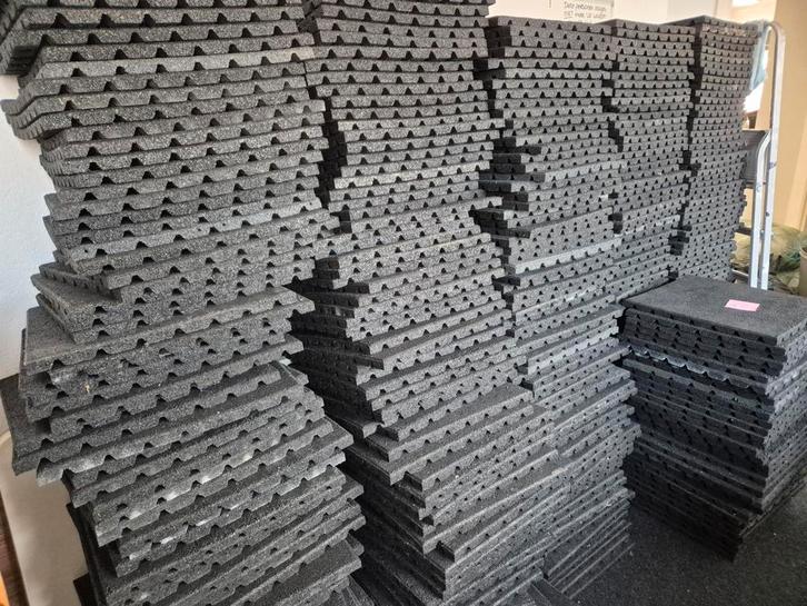 Fitnessvloer Tegels - 574 stuks - Rubber - Homegym 50-50-2, Sport en Fitness, Fitnessmaterialen, Gebruikt, Fitnessmat, Armen, Benen