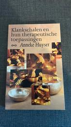 A. Huyser - Klankschalen en hun therapeutische toepassingen, Boeken, Astrologie, Overige typen, Ophalen of Verzenden, Zo goed als nieuw