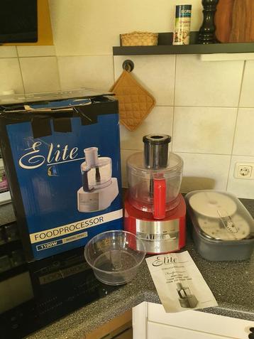 Elite Foodprocessor met hulpmiddelen  beschikbaar voor biedingen