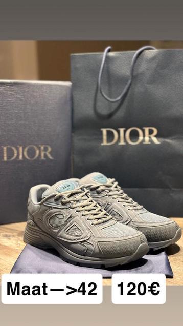 B22 en lv trainers nieuw  beschikbaar voor biedingen