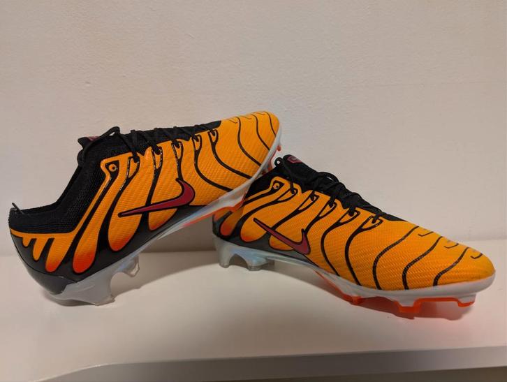 Nike Mercurial Vapor 15 Elite FG x Air Max Plus Sunset, Sport en Fitness, Voetbal, Zo goed als nieuw, Schoenen, Maat M, Ophalen of Verzenden
