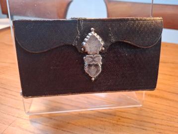 Bijbeltje 1853 zilver slot kleine Staten bijbel . beschikbaar voor biedingen