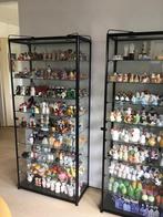 Te koop een vitrinekast met peper en zoutstellen, Verzamelen, Ophalen
