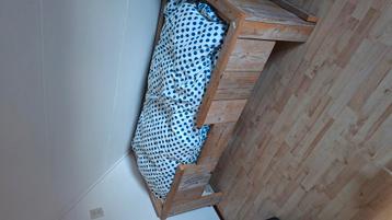 Kinder bed van stijgerhout beschikbaar voor biedingen