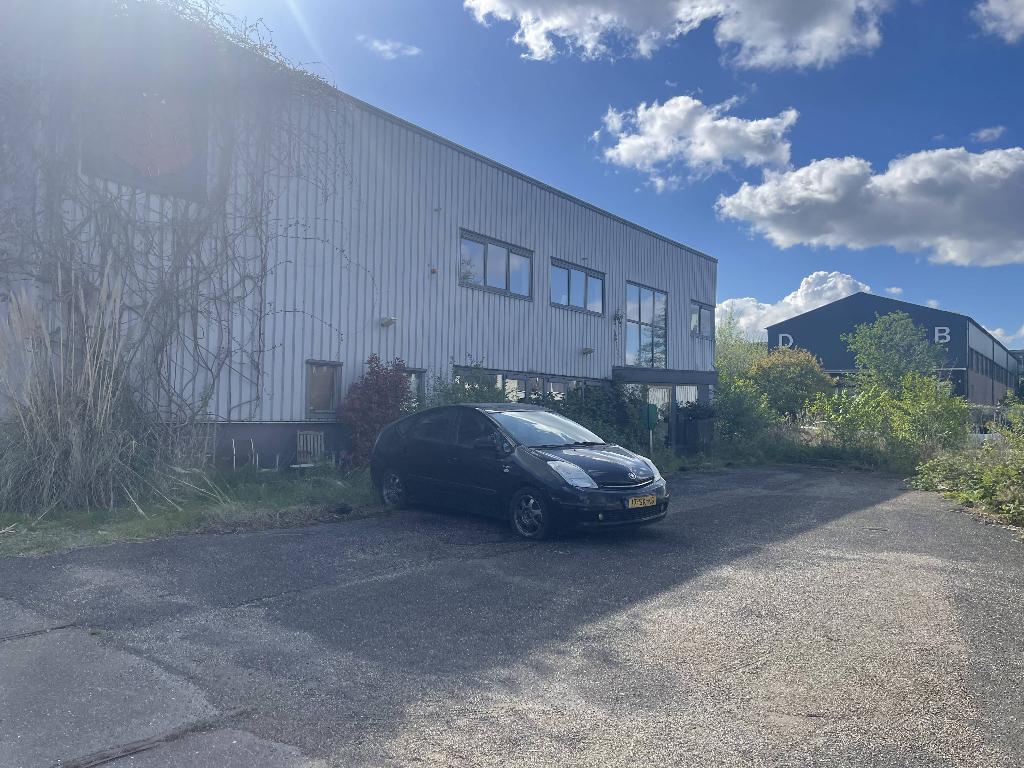 Zes parkeerplaatsen te huur Houthavens, Amsterdam