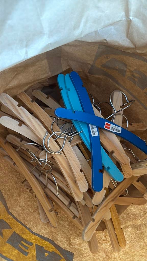Houten kledinghangers kind 45 stuks Hema, Ophalen of Verzenden, Zo goed als nieuw, Hout, Kinderen