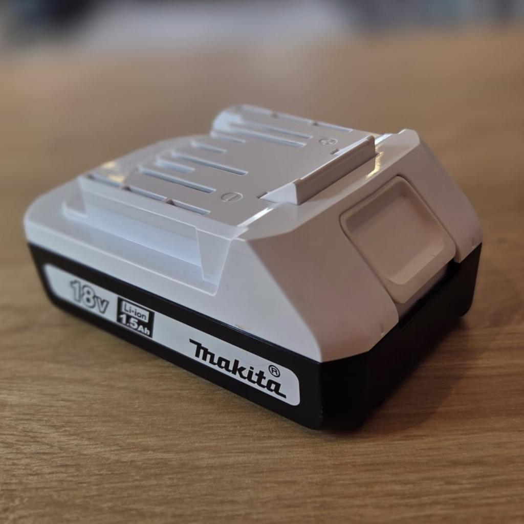 Makita  BL1815G 18V 1.5 AH Accu | ZGAN, Makita, Zo goed als nieuw, Support@makita.com, Makita Corporation, 3-11-8, Sumiyoshi-cho, 
Anjo, Aichi 446-8502
Japan