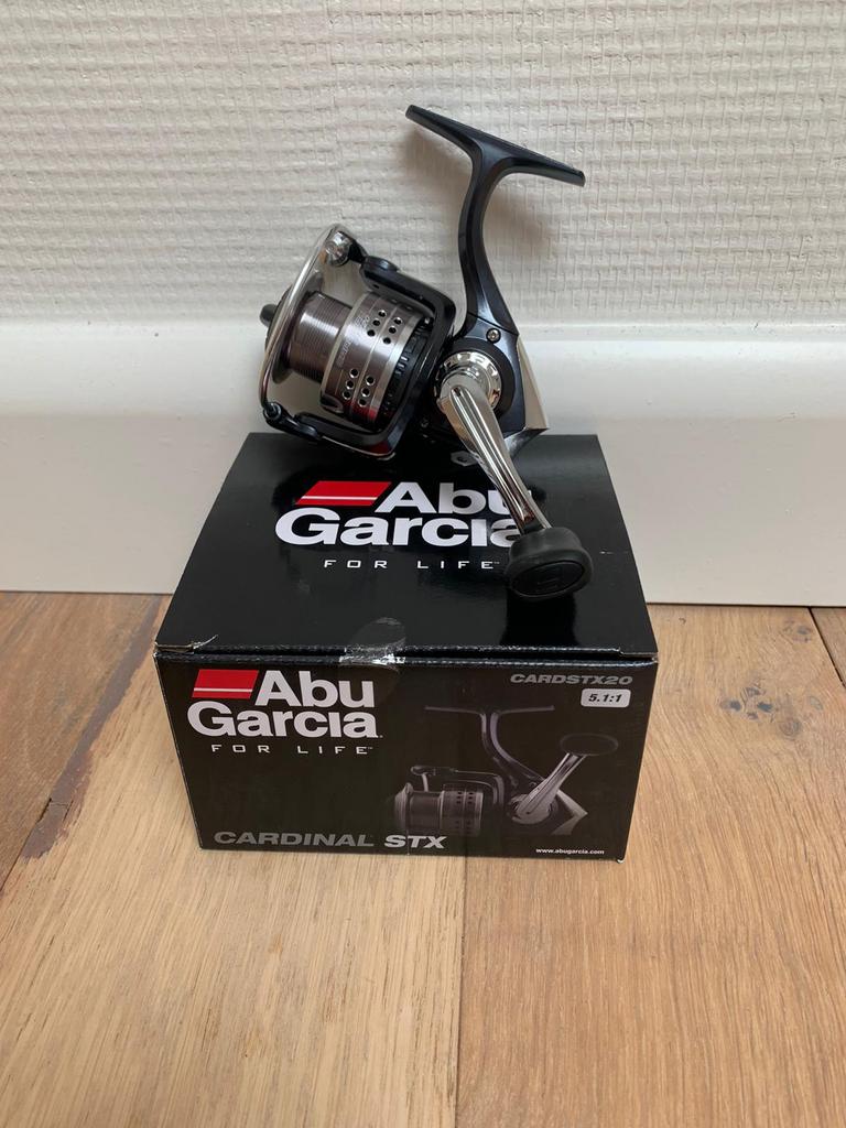 Nieuwe Abu Garcia Cardinal STX 2000 molen, 7 lagers, Abu garcia, Molen, Nieuw, Ophalen of Verzenden