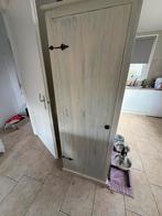 Kast met planken, Ophalen, Gebruikt