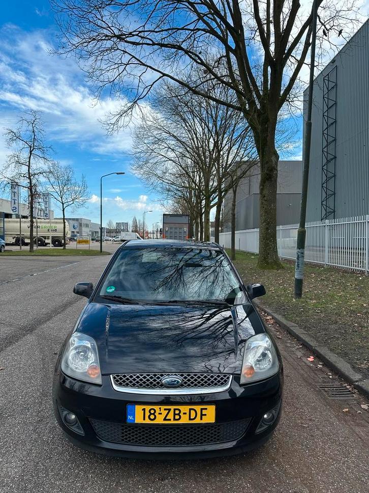 Ford Fiësta 1.3 3DR 2007 Zwart, Auto's, Ford, Particulier, Fiësta, Airbags, Airconditioning, Centrale vergrendeling, Elektrische achterklep