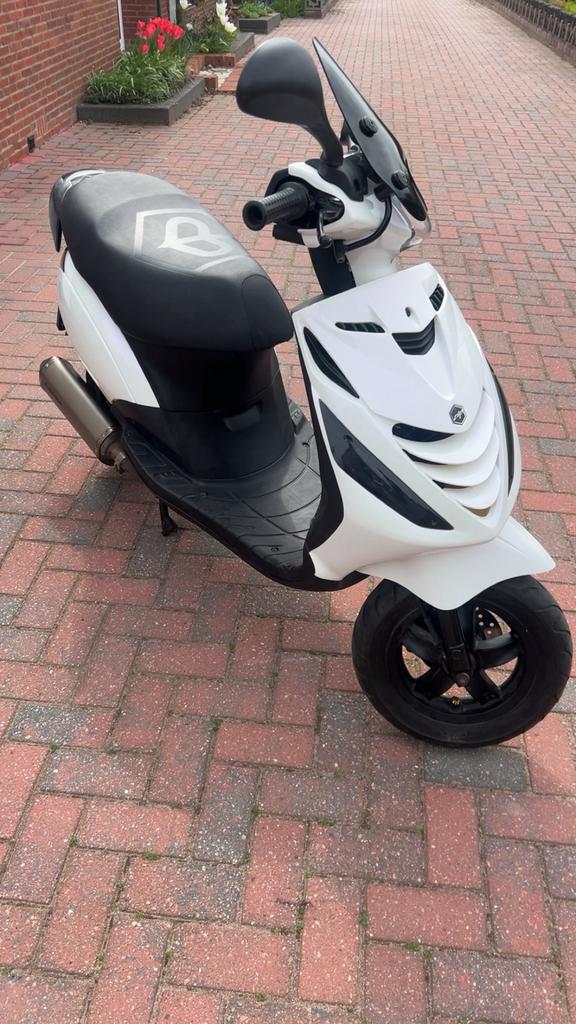 Zip 4t 50cc Snor 2009, Ophalen, Zo goed als nieuw, Benzine, Zip