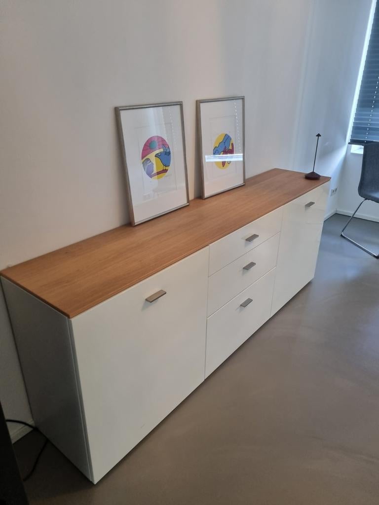 Strakke buffetkast - dressoir met veel ruimte., Ophalen, Zo goed als nieuw, 25 tot 50 cm, 200 cm of meer