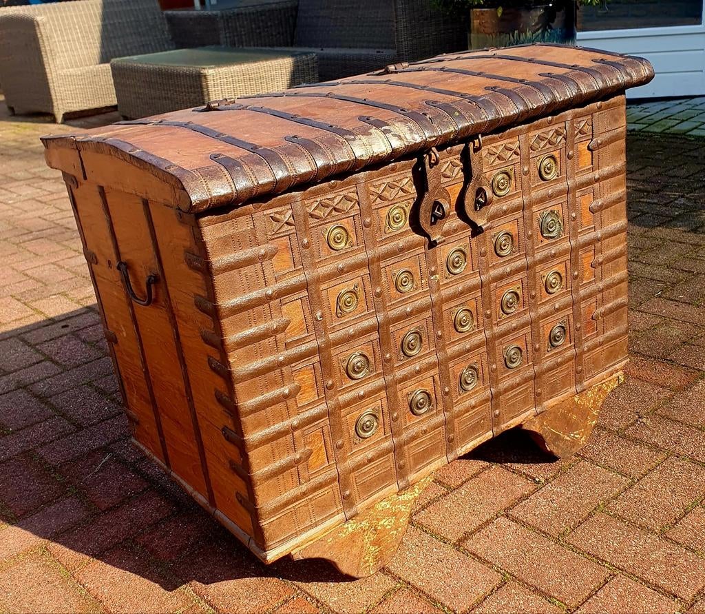 Prachtige antieke Pitara bruidskist / schatkist uit India, Antiek en Kunst, Ophalen