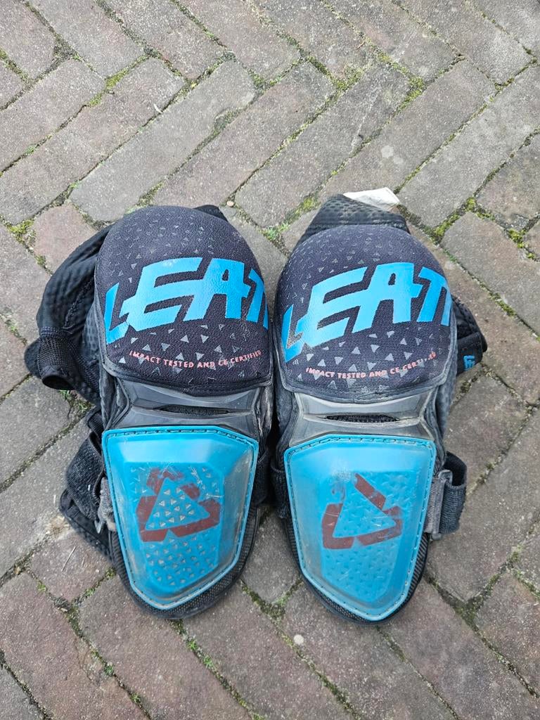 LEATT KNIEKAPPEN., Overige typen, Dames, Ophalen of Verzenden, Leatt