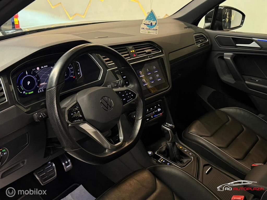 Volkswagen Tiguan 1.4 TSI eHybrid R-Line Panorama/Keyless/Le, 1716 kg, Zwart, 4 cilinders, Zwart