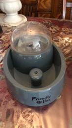 Waterbak voor een hond of een poes, Ophalen, Zo goed als nieuw