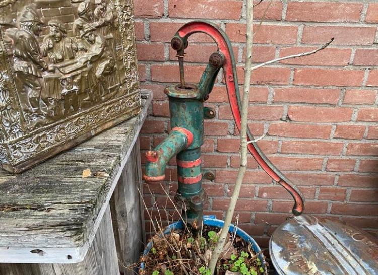 Gietijzeren waterpomp., Ophalen, Gebruikt, Nvt, Nvt