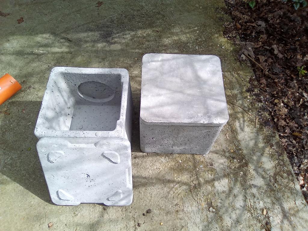 afvoerputje 30x30x30cm  beton met deksel 2 stuks, Ophalen, Nieuw, Minder dan 2 meter, 80 mm of meer