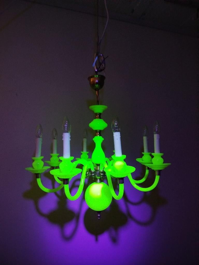 Prachtige klassieke kroonluchter volledig in Uraniumglas, Ophalen of Verzenden