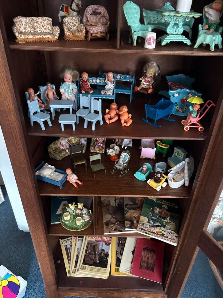 verzamelaar pop en 1:12 poppenhuismeubels antiek vintage enz, Verzamelen, Poppen, Gebruikt, Pop, Ophalen of Verzenden