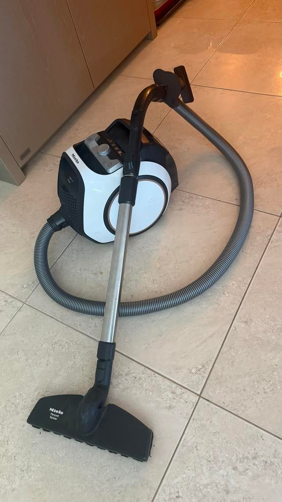 Miele Boost CX1 Parquet stofzuiger 2024, Witgoed en Apparatuur, Stofzuigers, Ophalen of Verzenden, Gebruikt, Reservoir, Stofzuiger