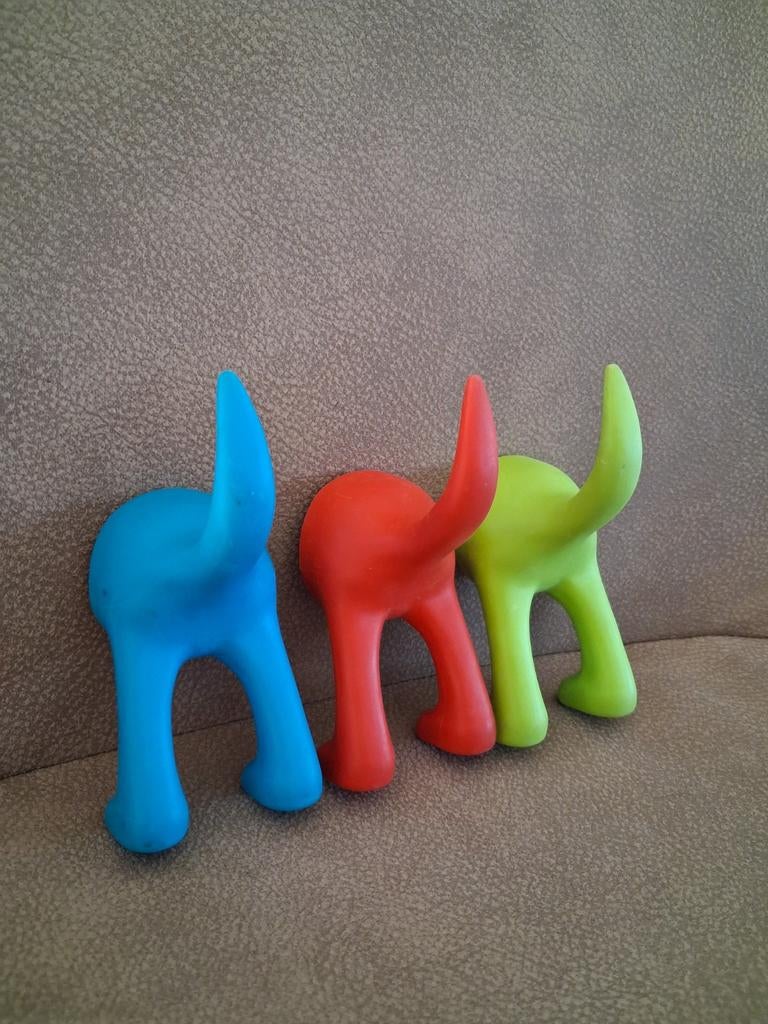 Set van 3 IKEA BÄSTIS Hondenstaart Haken  Blauw, Groen &Rood, Overige materialen, Wandhaken, Ophalen of Verzenden, Zo goed als nieuw