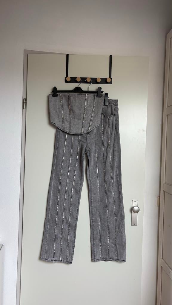 Monday Premium Set: Tube Top (L) & Jeans (XL) met Glitters, Ophalen of Verzenden, Nieuw, Maat 46/48 (XL) of groter, Grijs