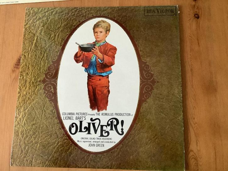 Charles Dickens, 3 Lp’s “Oliver!”, Boeken, Literatuur, Gelezen, Europa overig, Verzenden