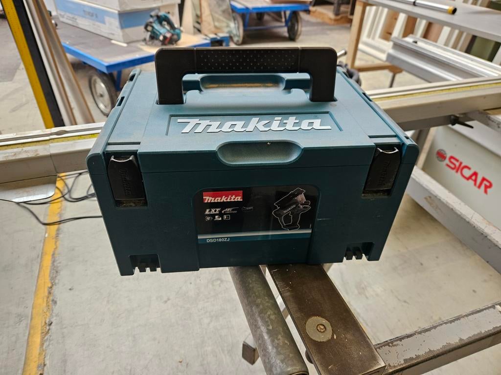 Makita Mboxen, Ophalen