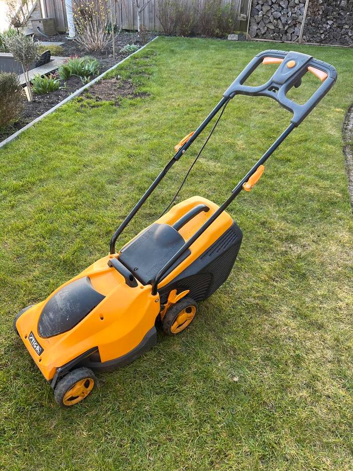 Stiga elektrische grasmaaier, Tuin en Terras, Grasmaaiers, Gebruikt, Elektrische grasmaaier, 30 t/m 39 cm, Cirkelmaaier, Ophalen of Verzenden