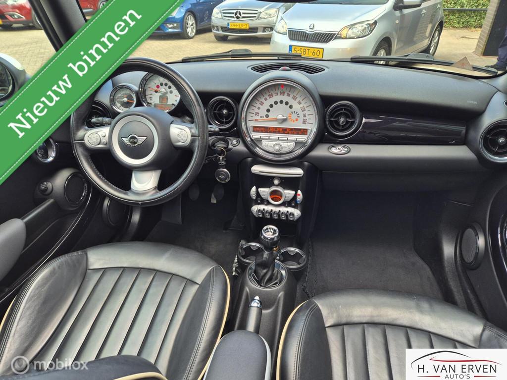 Mini Cabrio 1.6 Cooper Chili LEDER 17" PDC NAP!, 4 cilinders, Cabriolet, 4 stoelen, Bedrijf