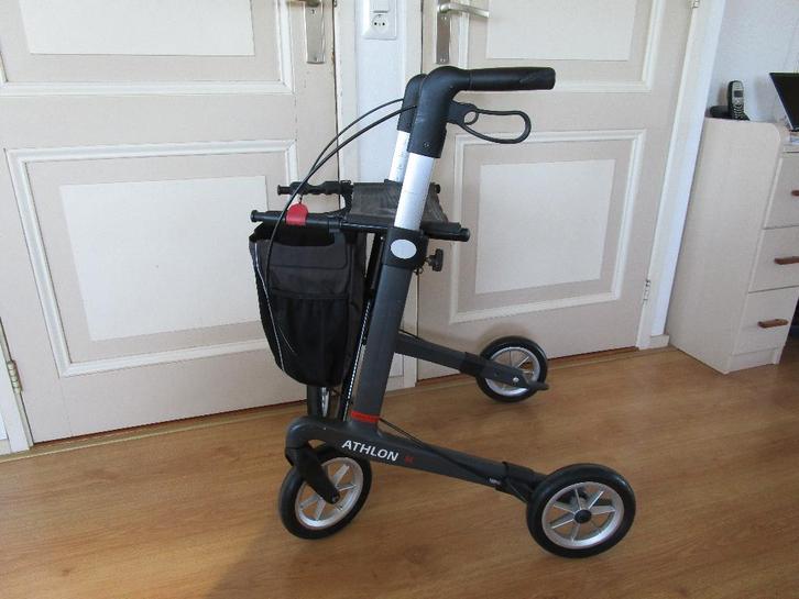 Athlon SL rollator, lichtgewicht carbon fiber, maat L, Diversen, Rollators, Gebruikt, Lichtgewicht, Opvouwbaar, Ophalen