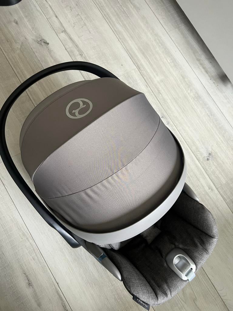 Cybex Cloud Z i-Size autostoel - Zo goed als nieuw, Kinderen en Baby's, Autostoeltjes, Autogordel of Isofix, Slaapstand, Zo goed als nieuw