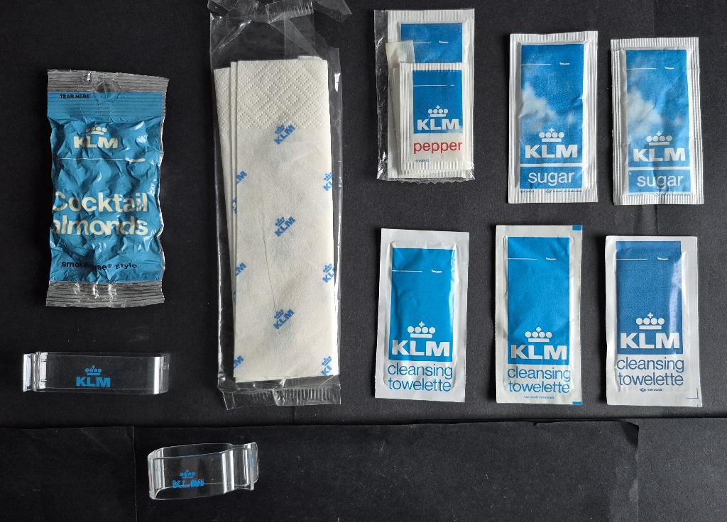 10 KLM onboard items (K1237), Verzamelen, Ophalen of Verzenden, Gebruikt, Overige typen