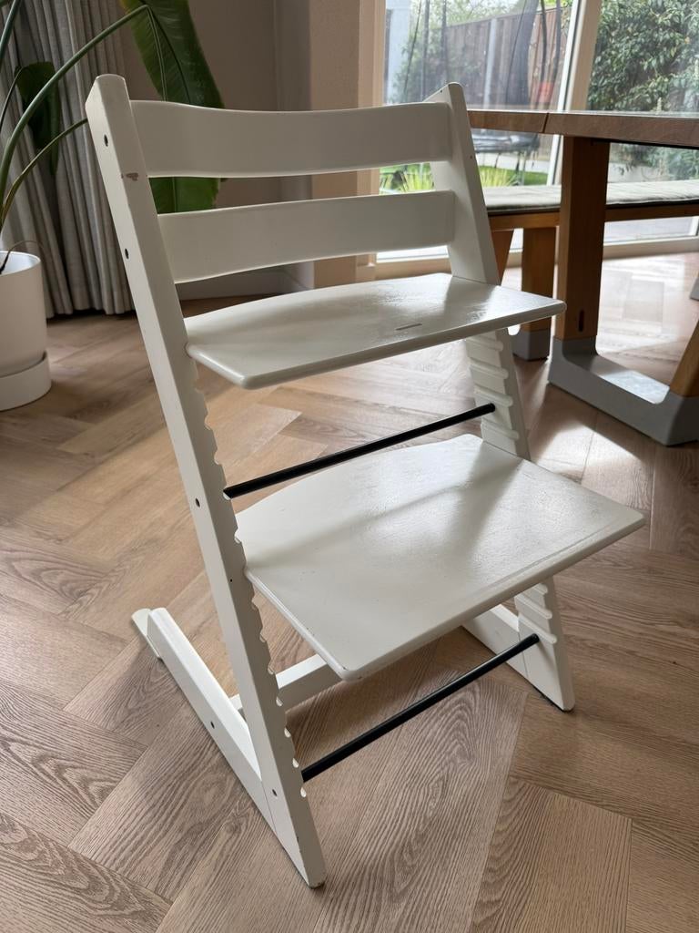 Triptrap wit, Ophalen, Zo goed als nieuw, Meegroeistoel