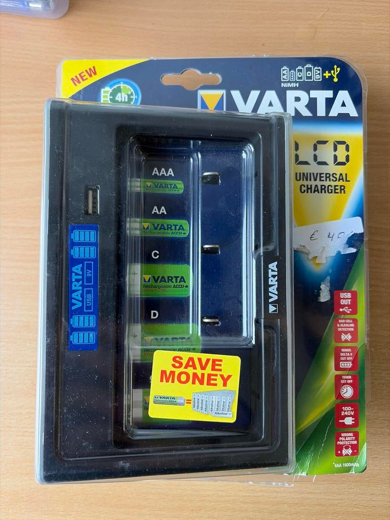 Varta LCD Universele Accu Oplader - Nieuw, Nieuw, Ophalen of Verzenden, Nvt, Oplaadbaar