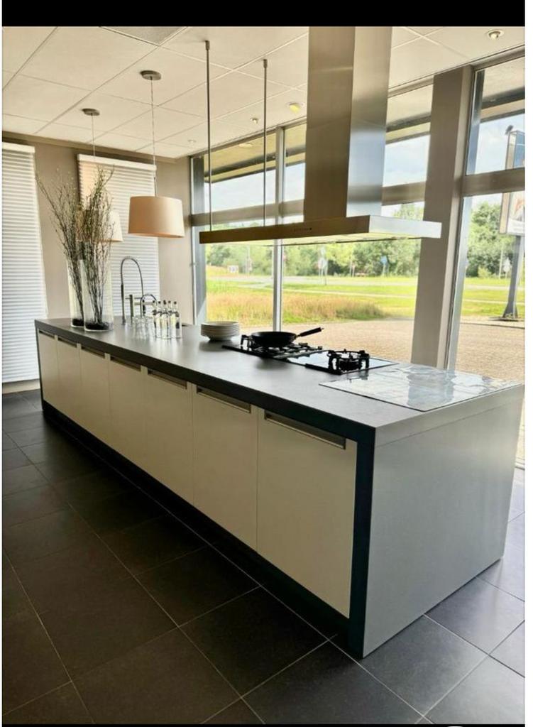 Showroom keuken 125 next, Ophalen, Wit, Nieuw, Kunststof