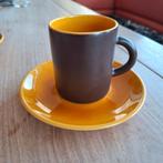 Kop en schotel bruin /oker vintage, Antiek en Kunst, Ophalen of Verzenden