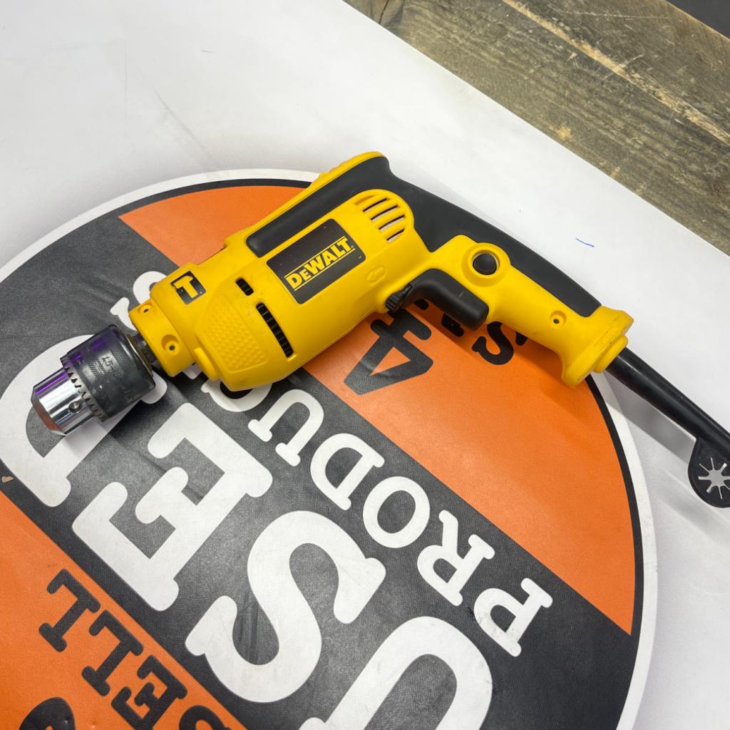 DeWalt DWD024 Bedraad - ZGAN, Dewalt, Zo goed als nieuw, Support@dewalt.com, 701 E. Joppa Road
Towson, MD 21286
USA