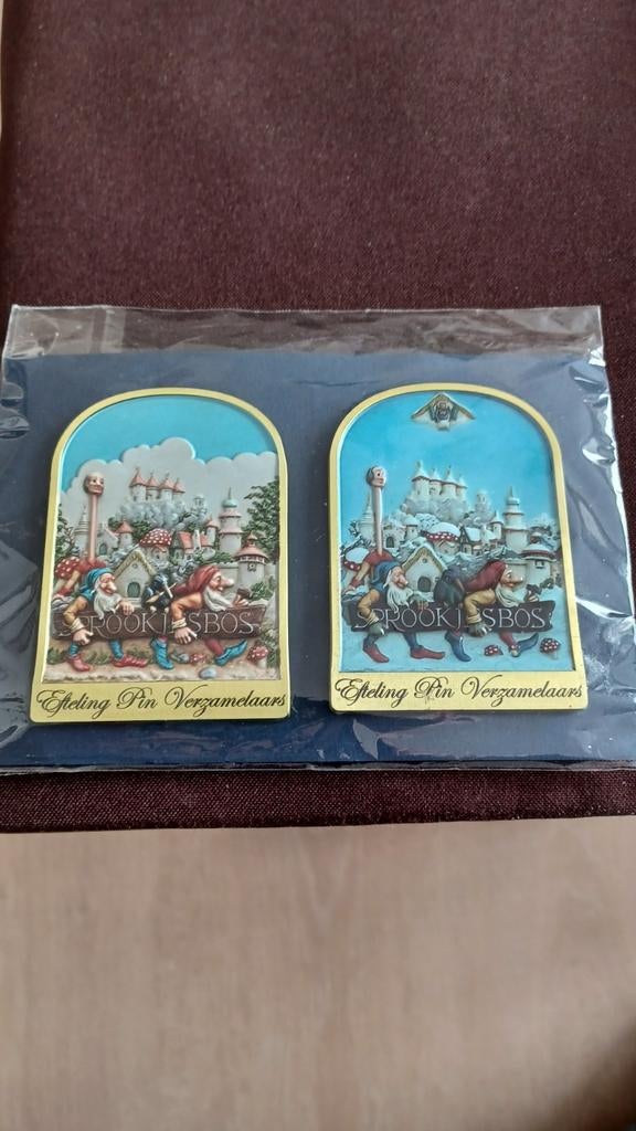 Efteling pin verzamelaarspin sprookjesbos bord, Verzamelen, Efteling, Ophalen of Verzenden, Nieuw, Button of Speldje
